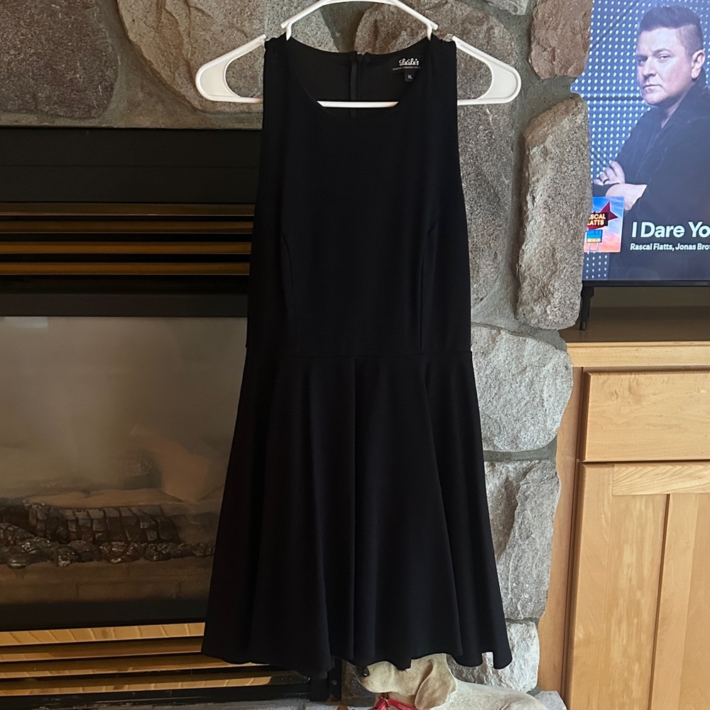 Lulu's Elegant Black Sleeveless Mini Dress
